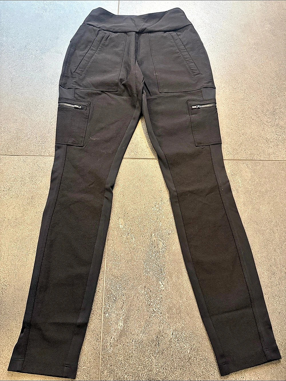 Athleta Headlands Hybrid Cargo Black Cargo Pants Size 0